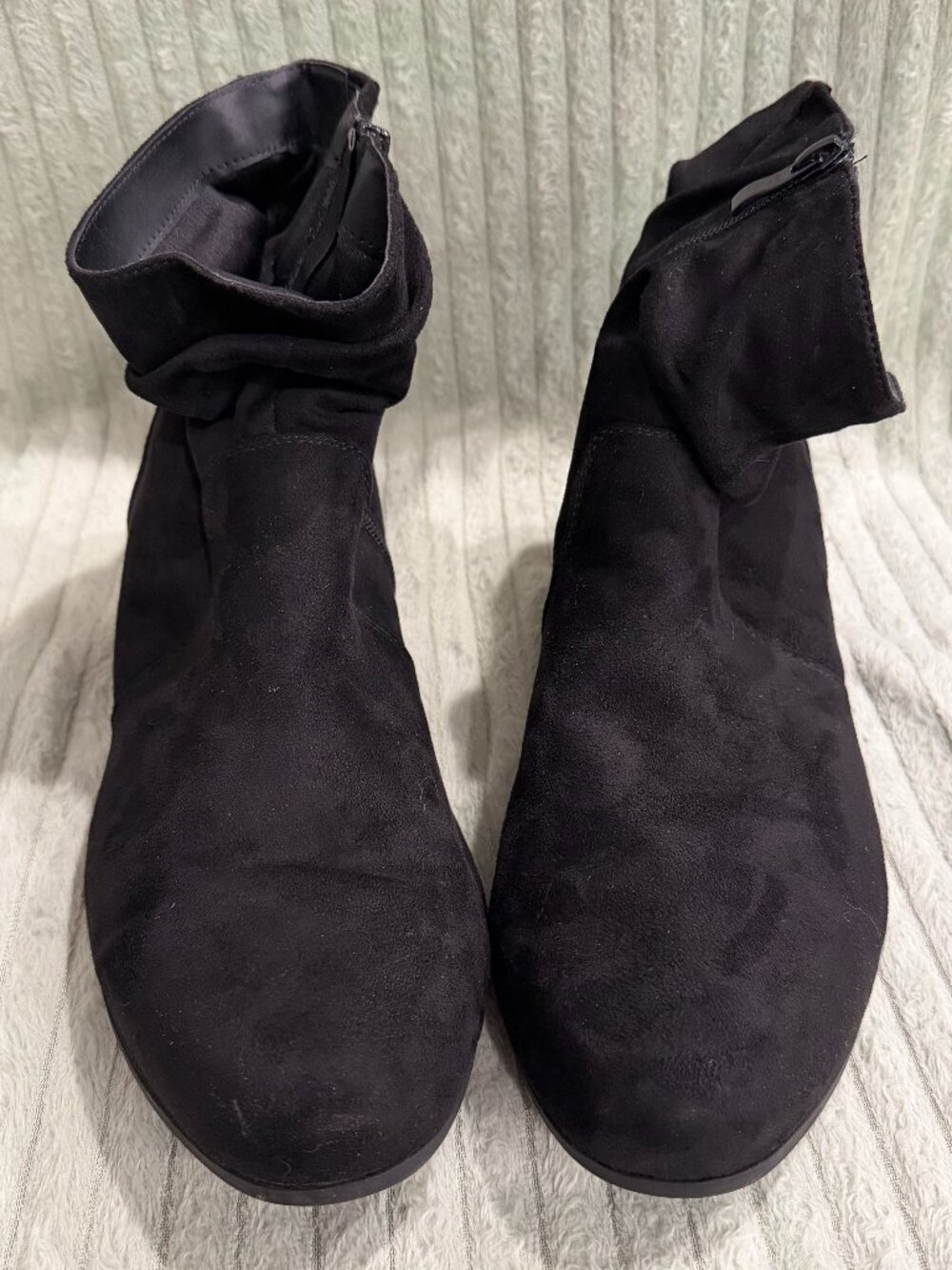 Torrid Size 11 Black Slouch Ankle Boots Booties Side Zip Excellent Condition